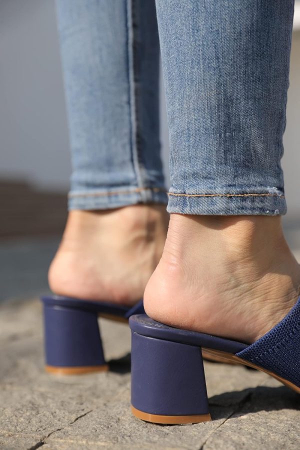 Women's Open Toe Heeled Mules Block Heels Sandals Knit Chunky Square Heels Slip On Breathable Slides Sandal